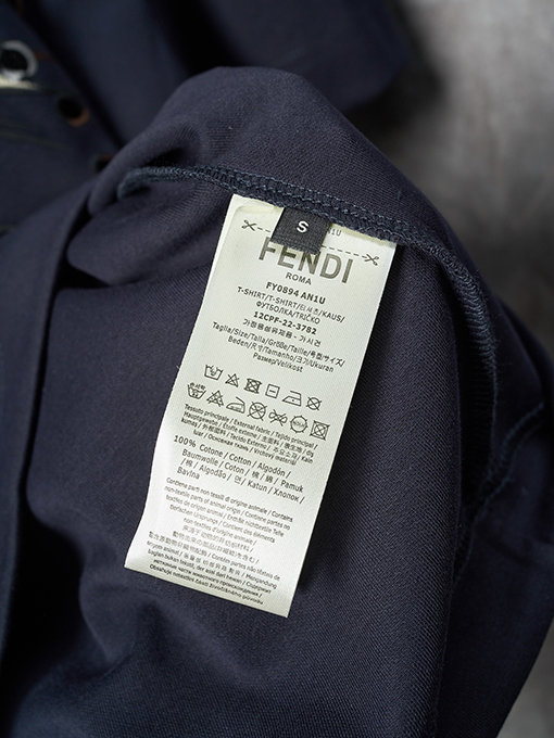 フェンディスーパーコピーネイビー アイレット刺繡  グラフィック 半袖 Tシャツ