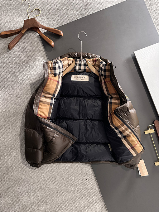 バーバリースーパーコピー Burberry チェック柄ダウンジャケット