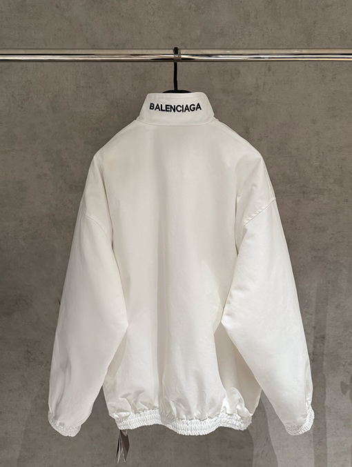バレンシアガスーパーコピー Balenciaga パファージャケットスタイルのダウンジャケット