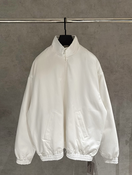 バレンシアガスーパーコピー Balenciaga パファージャケットスタイルのダウンジャケット