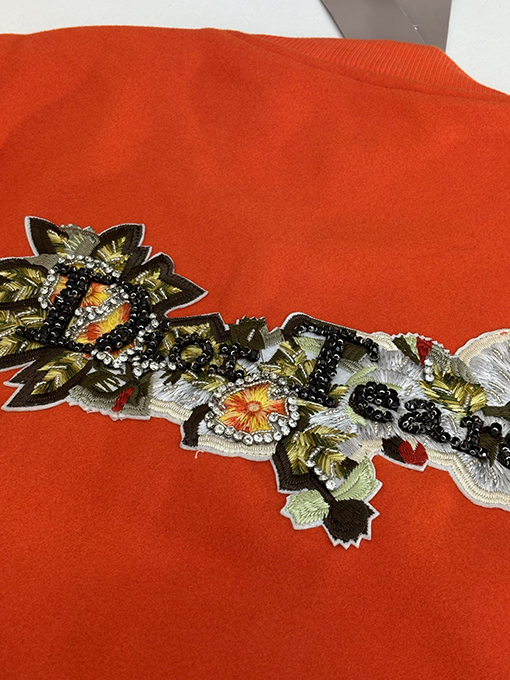 ディオール Tears コラボレーションのヘビーデューティー刺繍ビーズアップリケ刺繍ウール&レザーベースボールジャケット