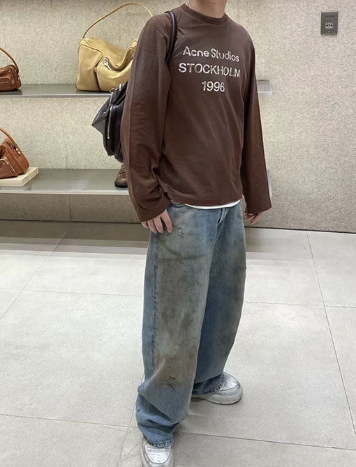 アクネストゥディオズ Acne Studios 1996 胸元にクラシックなロゴしらった長袖シャツ