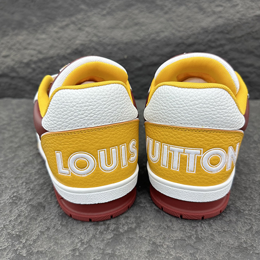 ルイヴィトン LV Trainer パンチングの牛革スニーカー