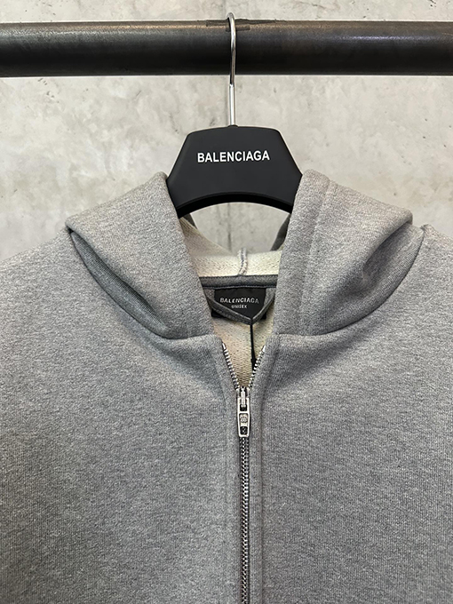 バレンシアガコピー Balenciaga ランウェイ ダブルリング刺繍フードジャケット