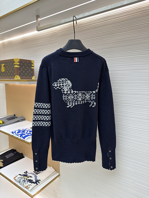 トムブラウンスーパーコピー スノーフレークドッグウールクルーネックセーター