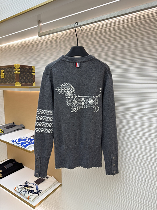 トムブラウンスーパーコピー スノーフレークドッグウールクルーネックセーター