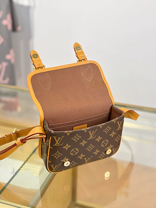 ルイヴィトン LV SATCHEL ミニハンドバッグ M26805