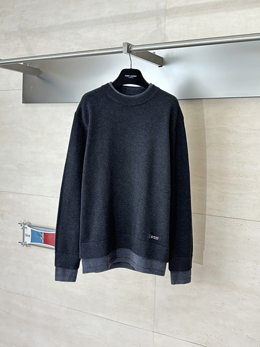 プラダ ホリデーコレクション カシミア＆ウールブレンド リブニット クルーネックセーター