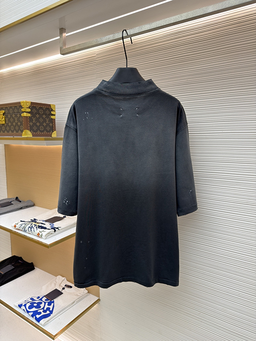 マルタンマルジェラ ダメージのグラフィティ半袖Tシャツ
