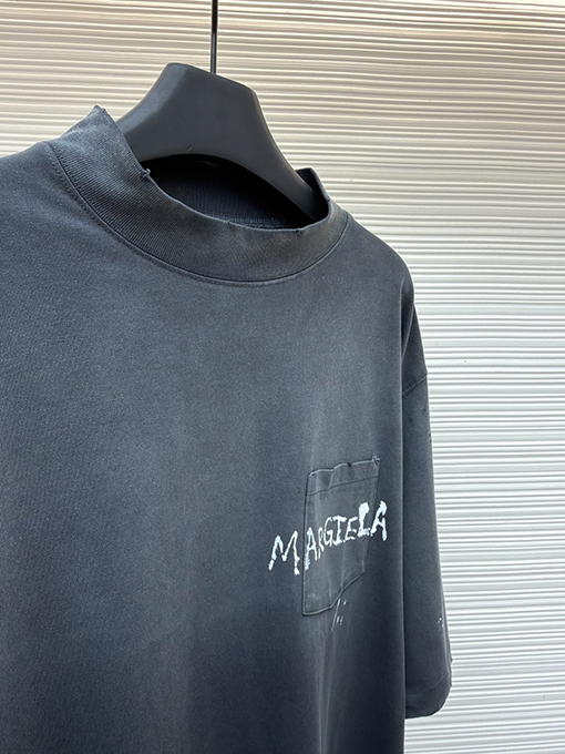マルタンマルジェラ ダメージのグラフィティ半袖Tシャツ