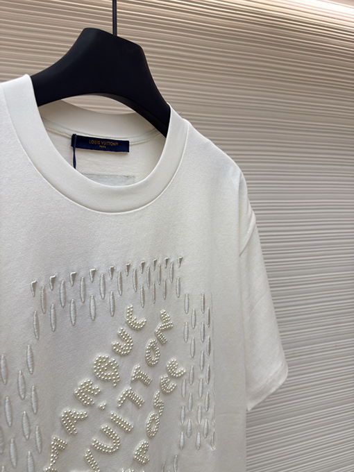 ルイヴィトン 刺繍ビーズロゴ半袖Tシャツ