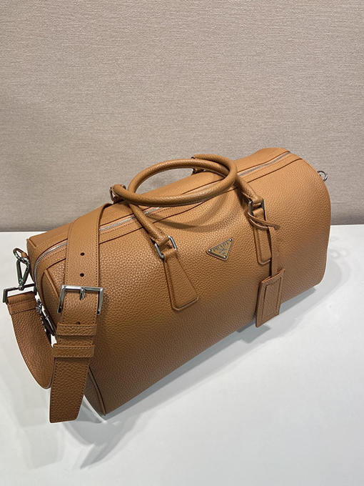 プラダ 新しい革製旅行バッグ