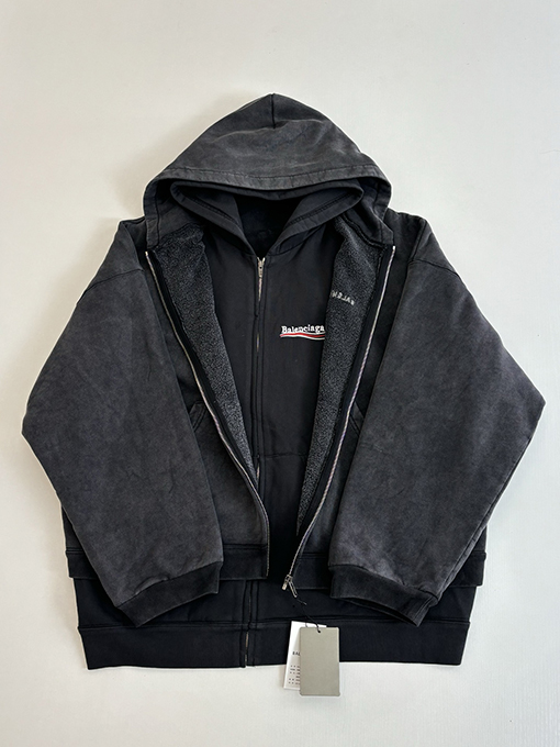 バレンシアガ Balenciaga 2枚のダメージをしたジップアップパーカー