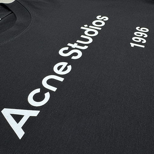 アクネストゥディオズ Acne Studios デジタルレーザーマーキング文字ロゴ長袖シャツ