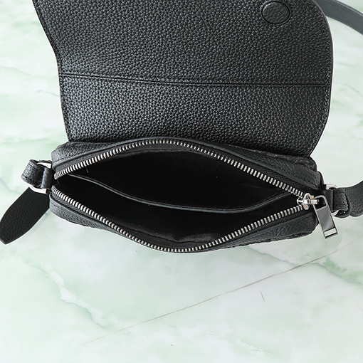ディオール Oblique 黒のサドルバッグ