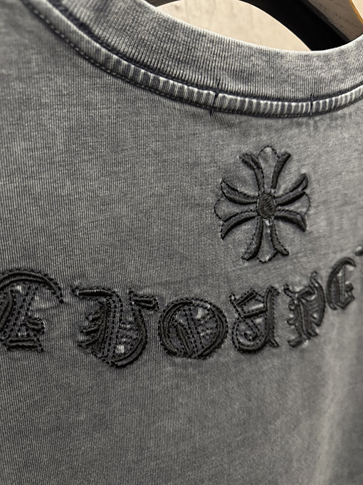 クロムハーツスーパーコピー アメリカンスタイルのウォッシュアップリケ刺繍半袖Tシャツ
