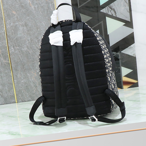 ディオールスーパーコピー Oblique シンプルなシルエットのジャカードプリントバックパック