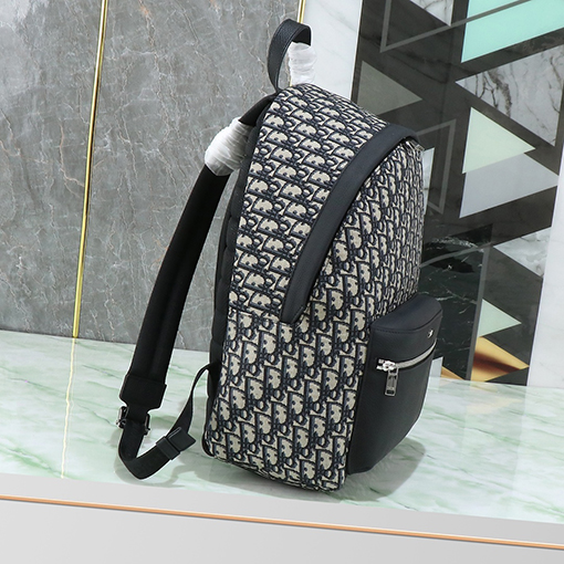 ディオールスーパーコピー Oblique シンプルなシルエットのジャカードプリントバックパック