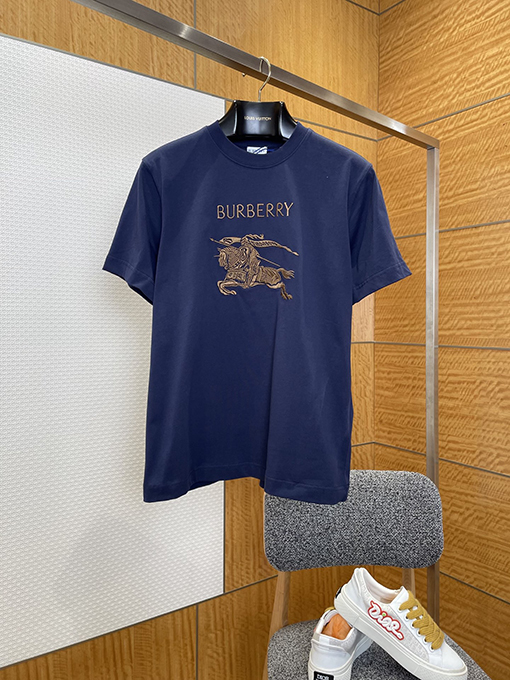 バーバリースーパーコピー レターウォーホース刺繍クルーネック半袖Tシャツ