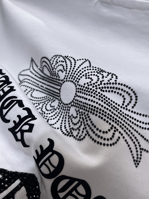 クロムハーツコピー ラインストーン馬蹄サンスクリット文字クロス半袖Tシャツ