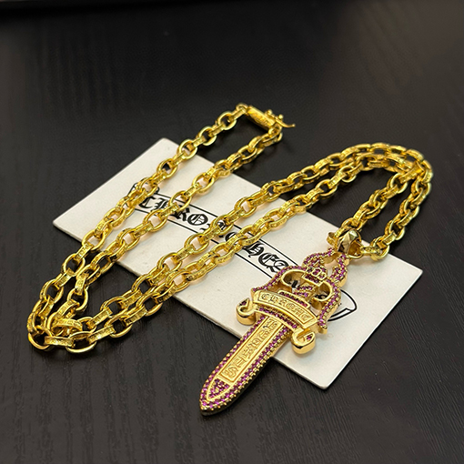 クロムハーツ クロムハーツ ピンクダイヤモンドの剣ペンダント付きゴールドレターネックレス