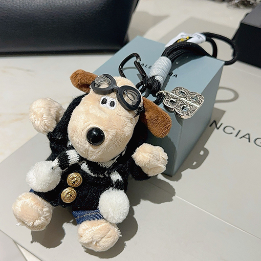 バレンシアガ Balenciaga 新モデルバッグチャームキーホルダー