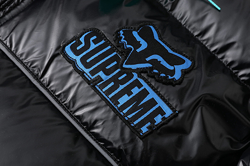 シュプリームコピー WEEK9 Shiny Down Puffer Jacke 光沢のあるロゴ入りフード付きコンフォートカジュアルジャケット