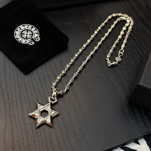 クロムハーツコピー 六芒星ペンダント付きクラシックレトロスカルネックレス