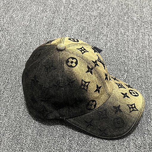 ルイヴィトン クラシックなモノグラムのベースボールキャップ