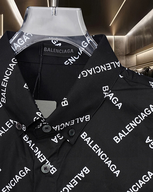 バレンシアガ Balenciaga ランウェイスタイルのオールオーバープリントバレットスクリーンロゴ長袖シャツ