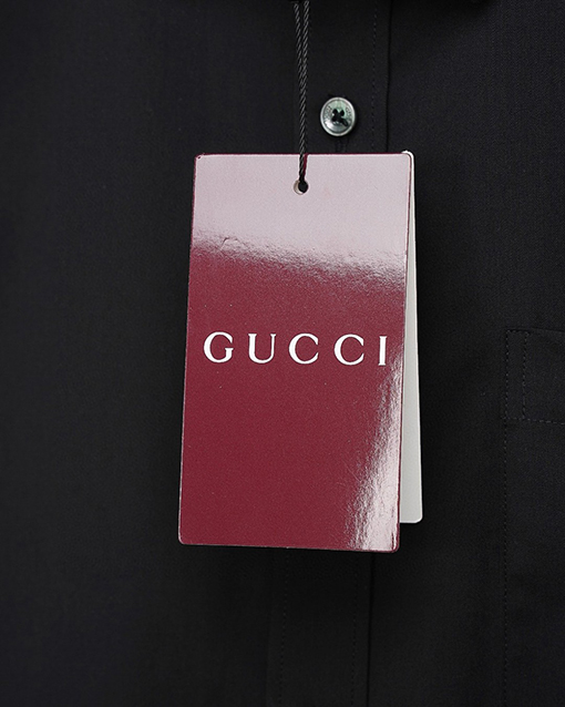 グッチ Gucci 胸元にア​​ンカーロゴの刺繍がされたクラシックな長袖シャツ