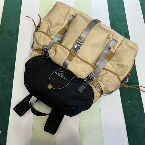 プラダスーパーコピー Saffiano 機能のな大型バックパック