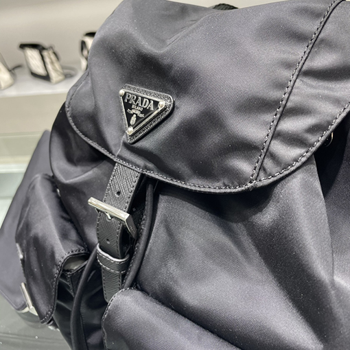 プラダコピー 新しいナイロンバックパック
