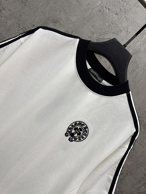 クロムハーツスーパーコピー クラシックなレザーのクロスステッチストライプショルダー半袖Tシャツ