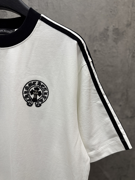クロムハーツスーパーコピー クラシックなレザーのクロスステッチストライプショルダー半袖Tシャツ