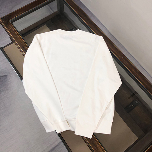 バーバリー BURBERRY クラシックなロゴ入りクルーネックのスウェットシャツ