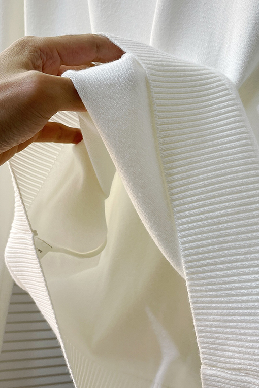 モンクレール 新しいタートルネックウール