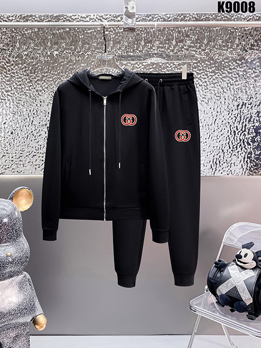グッチ Gucci 新品で人気のフード付きジップアップスウェットシャツとパンツのセット