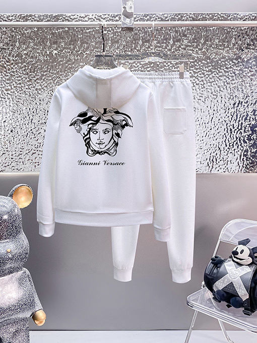 ヴェルサーチ VERSACE 新モデル人気のフード付きジップアップスウェットシャツとパンツのセット
