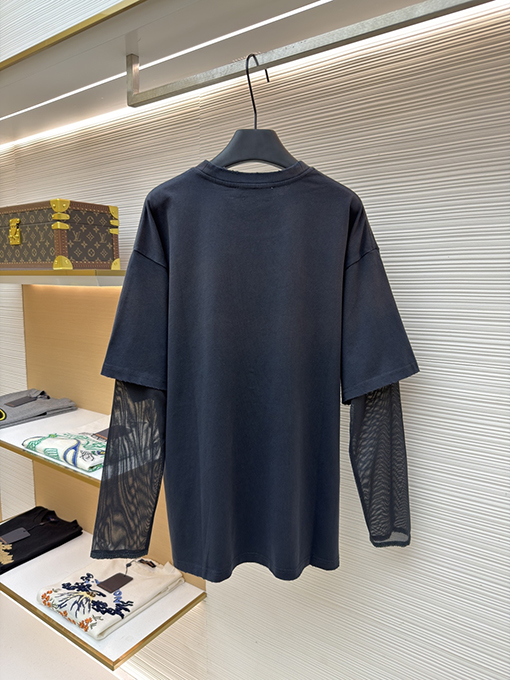 アクネストゥディオズ Acne Studios レトロスタイルのレイヤード風ツーピースロゴ入り長袖シャツ