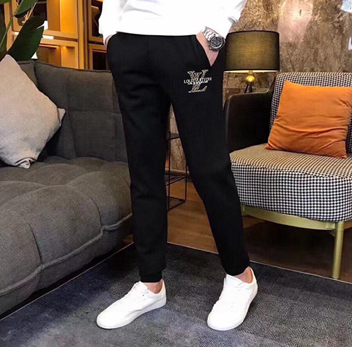 ルイヴィトンスーパーコピー LV 新モデル人気のトレンドクルーネックのスウェットシャツとパンツのセット