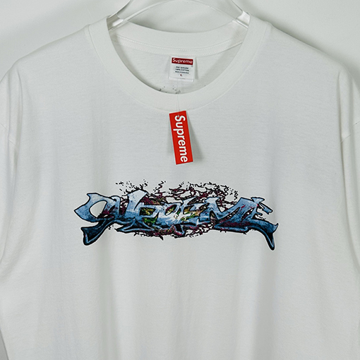 シュプリームコピー SUPREME TAG TEE 大きなロゴプリントの半袖Tシャツ