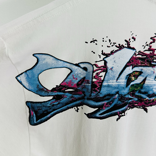 シュプリームコピー SUPREME TAG TEE 大きなロゴプリントの半袖Tシャツ