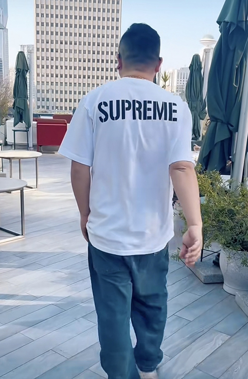 シュプリームコピー Supreme 26SS WORLD FAMOUS TEE アロー クラシック レター 半袖Tシャツ
