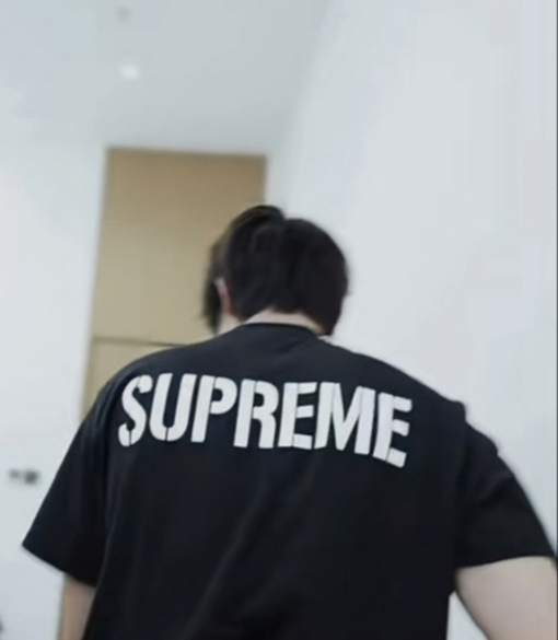 シュプリームコピー Supreme 26SS WORLD FAMOUS TEE アロー クラシック レター 半袖Tシャツ