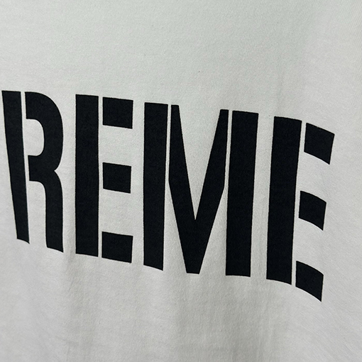 シュプリームコピー Supreme 26SS WORLD FAMOUS TEE アロー クラシック レター 半袖Tシャツ