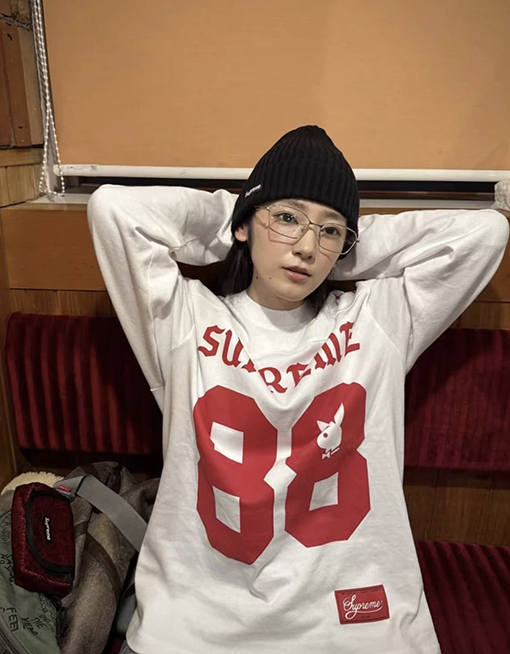 シュプリームスーパーコピー SUPREME L/S FOOTBALL TOP ラビットプレイボーイ88番長袖シャツ