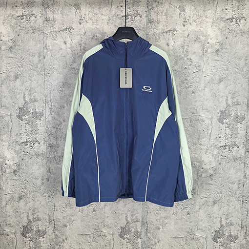 バレンシアガ BALENCIAGA Tracksuit Jacket in Marine Blue ロゴ刺繍カラーブロックプレッピースタイルのスポーツジャケット／ジャケット／ウィンドブレーカー