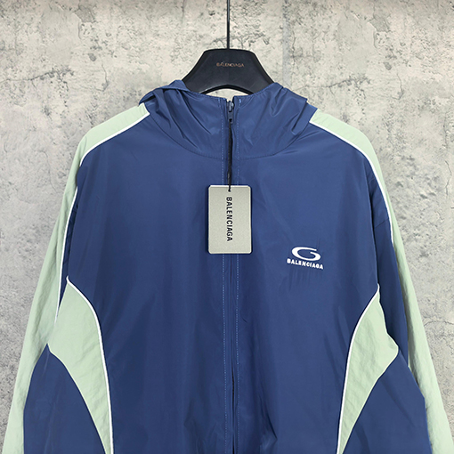 バレンシアガ BALENCIAGA Tracksuit Jacket in Marine Blue ロゴ刺繍カラーブロックプレッピースタイルのスポーツジャケット／ジャケット／ウィンドブレーカー