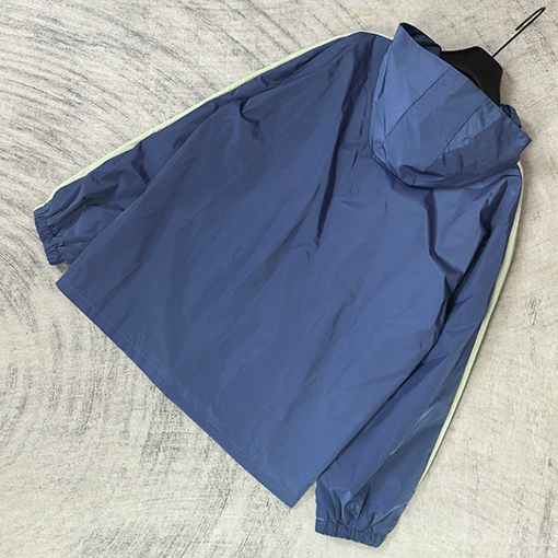 バレンシアガ BALENCIAGA Tracksuit Jacket in Marine Blue ロゴ刺繍カラーブロックプレッピースタイルのスポーツジャケット／ジャケット／ウィンドブレーカー